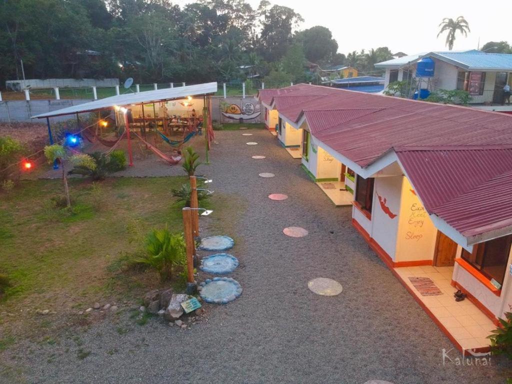 Kalunay Hostel Puerto Viejo de Talamanca Dış mekan fotoğraf